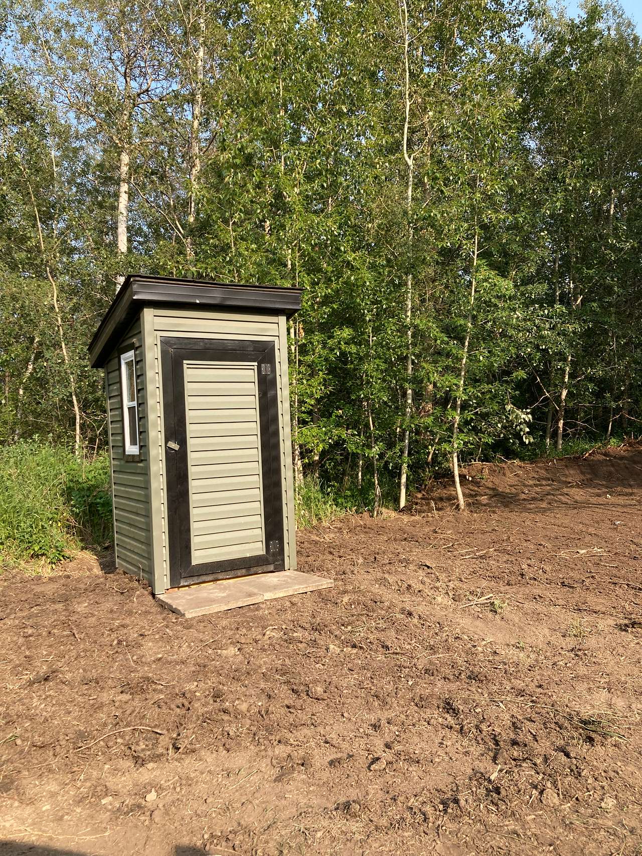 Ravens Valley Chickadee chalet