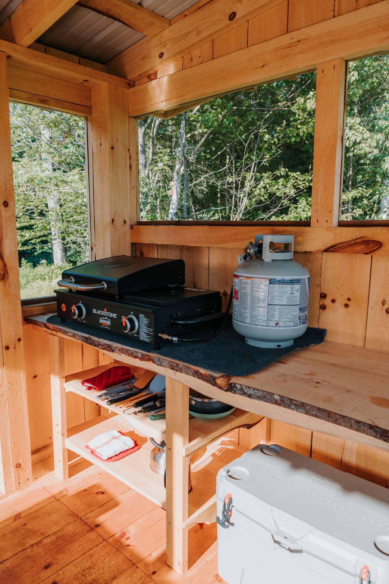 Outdoor kitchen