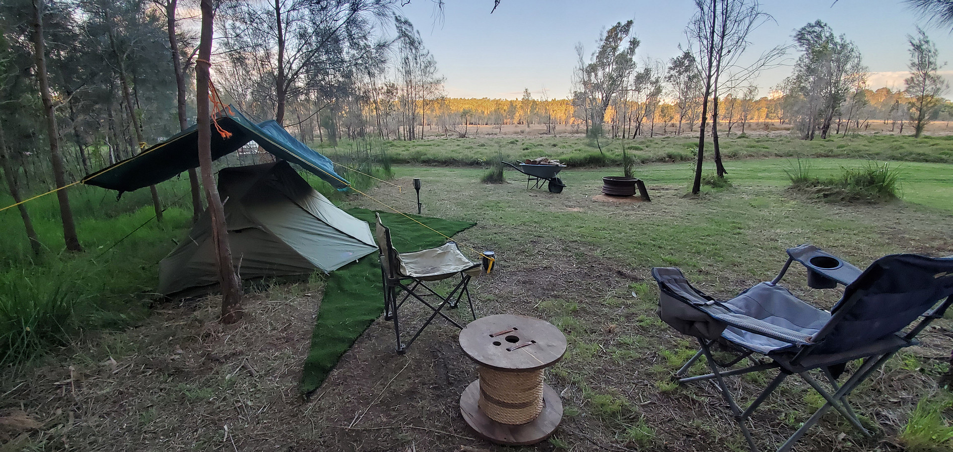 Book Geckos Getaway... Two person tent (or 1 person and 2 dogs), fire wood and YOU. Already set up waiting for your sleepover. Please contact your host if you wish to hire the tent. An extra charge will apply and you will need to supply your own bedding.