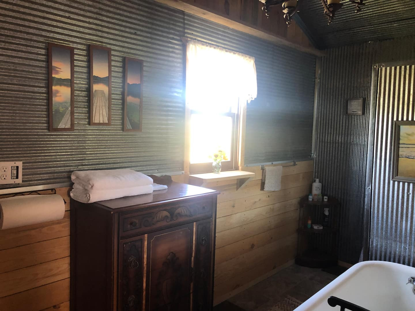 Delightful 1 bedroom peaceful tiny house