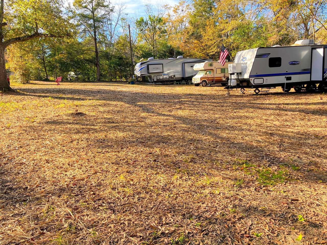 Welcome to Tranquility Point in the fall!

Gravel has just been put in but all pictured have not yet been updated.
