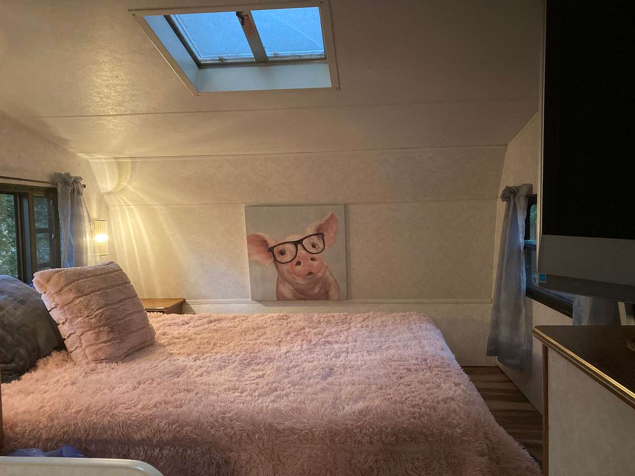 Queen Bed