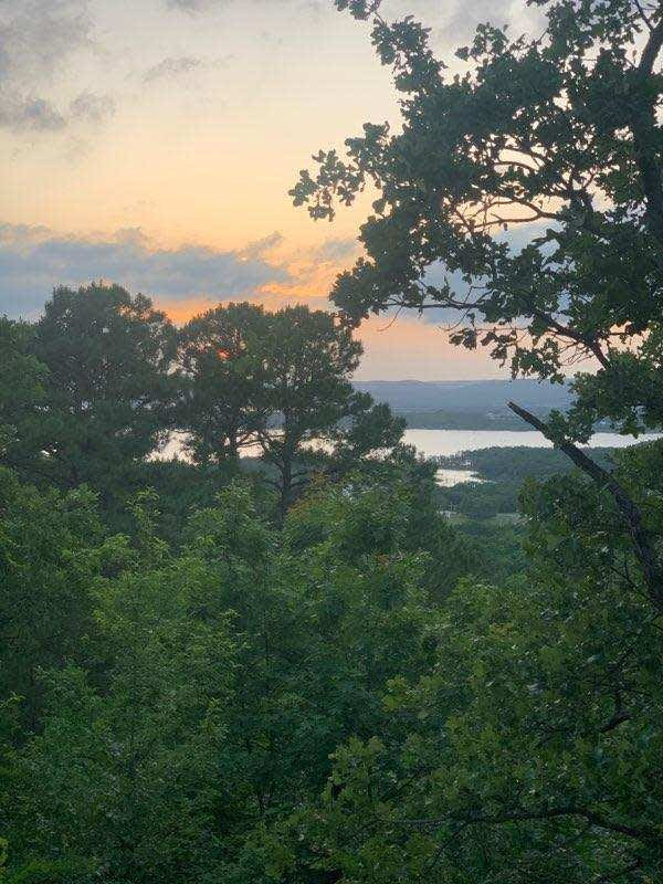 Eagle's Nest LODGE, OK
