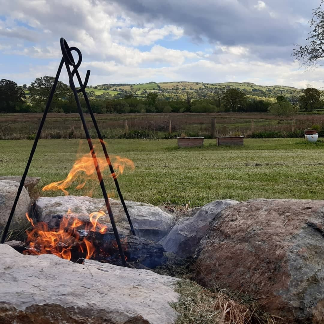 Ty Famau Geo Lodges