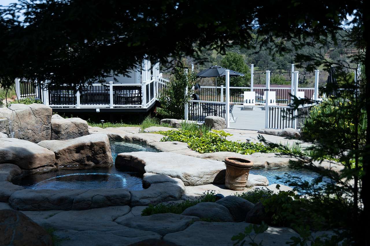 You can go from hot tub to pool to sun deck (to libation cave!) in just a few steps. The atmosphere is absolutely charming
