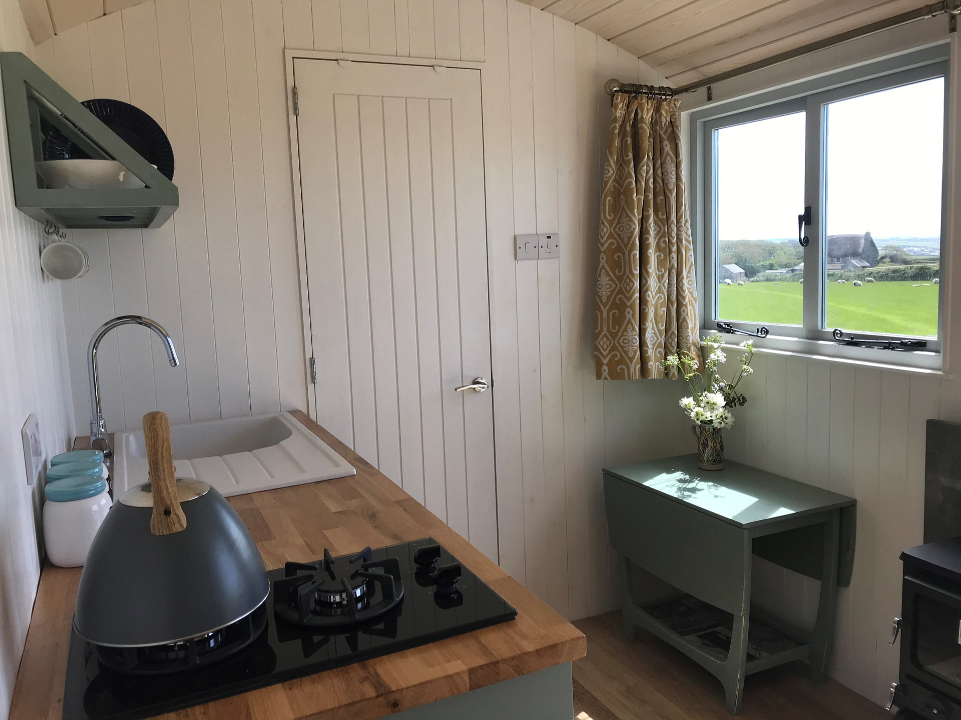 Sea View Shepherds Huts Porthleven