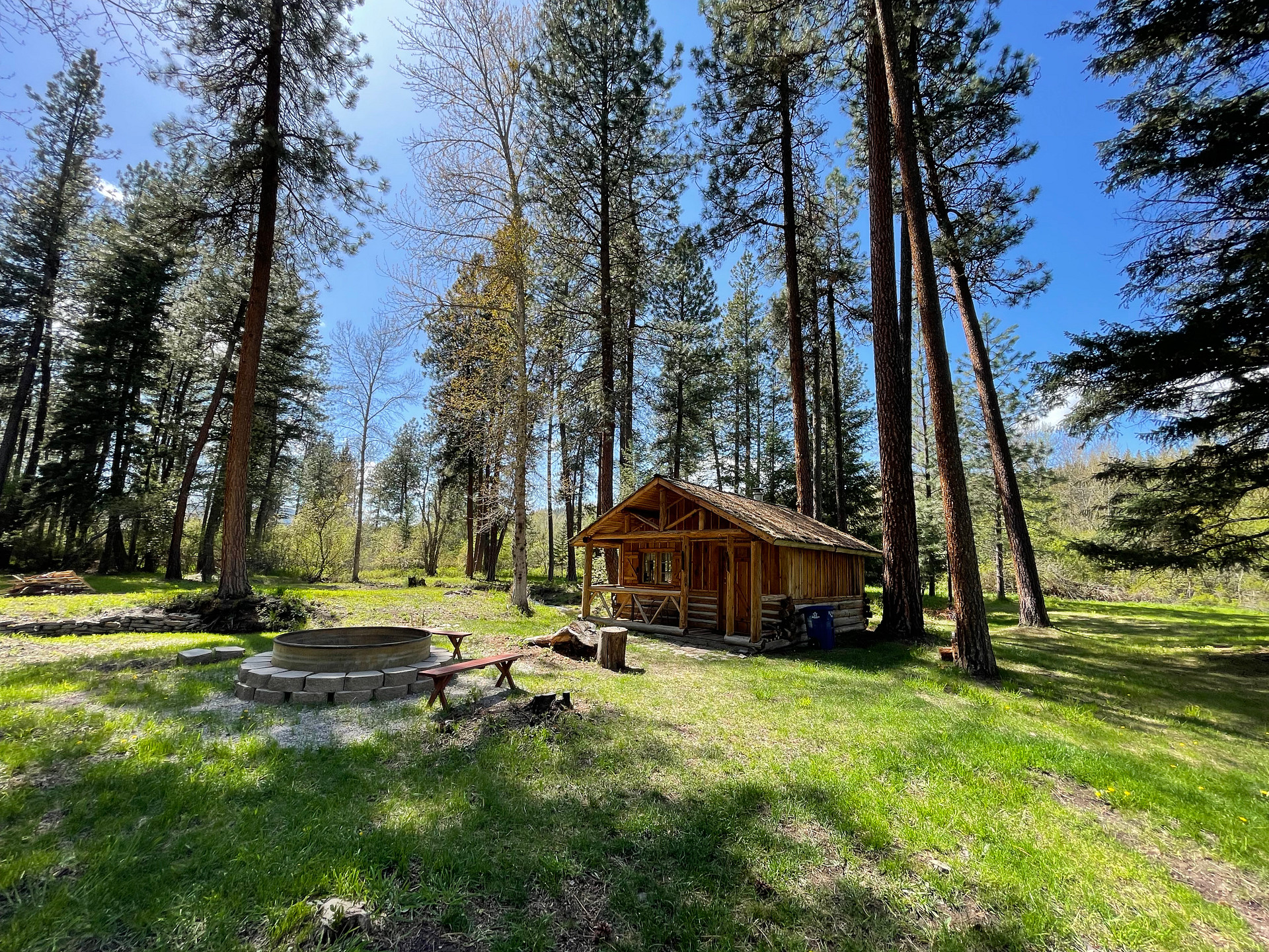 The Holmestead Cabin