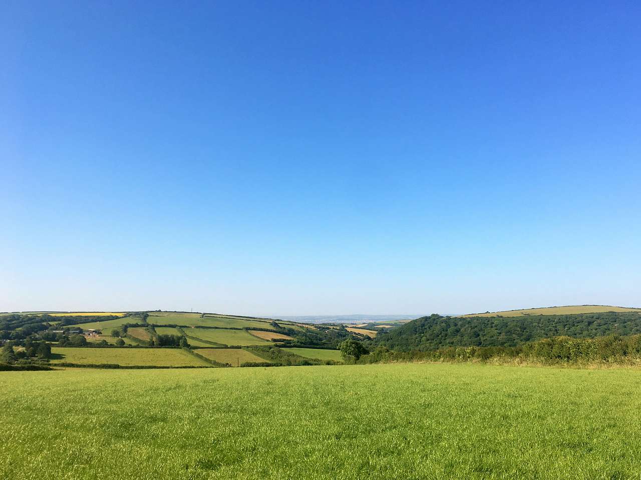 Cheglinch Camping is situated in a large field with fabulous views of the North Devon countryside.