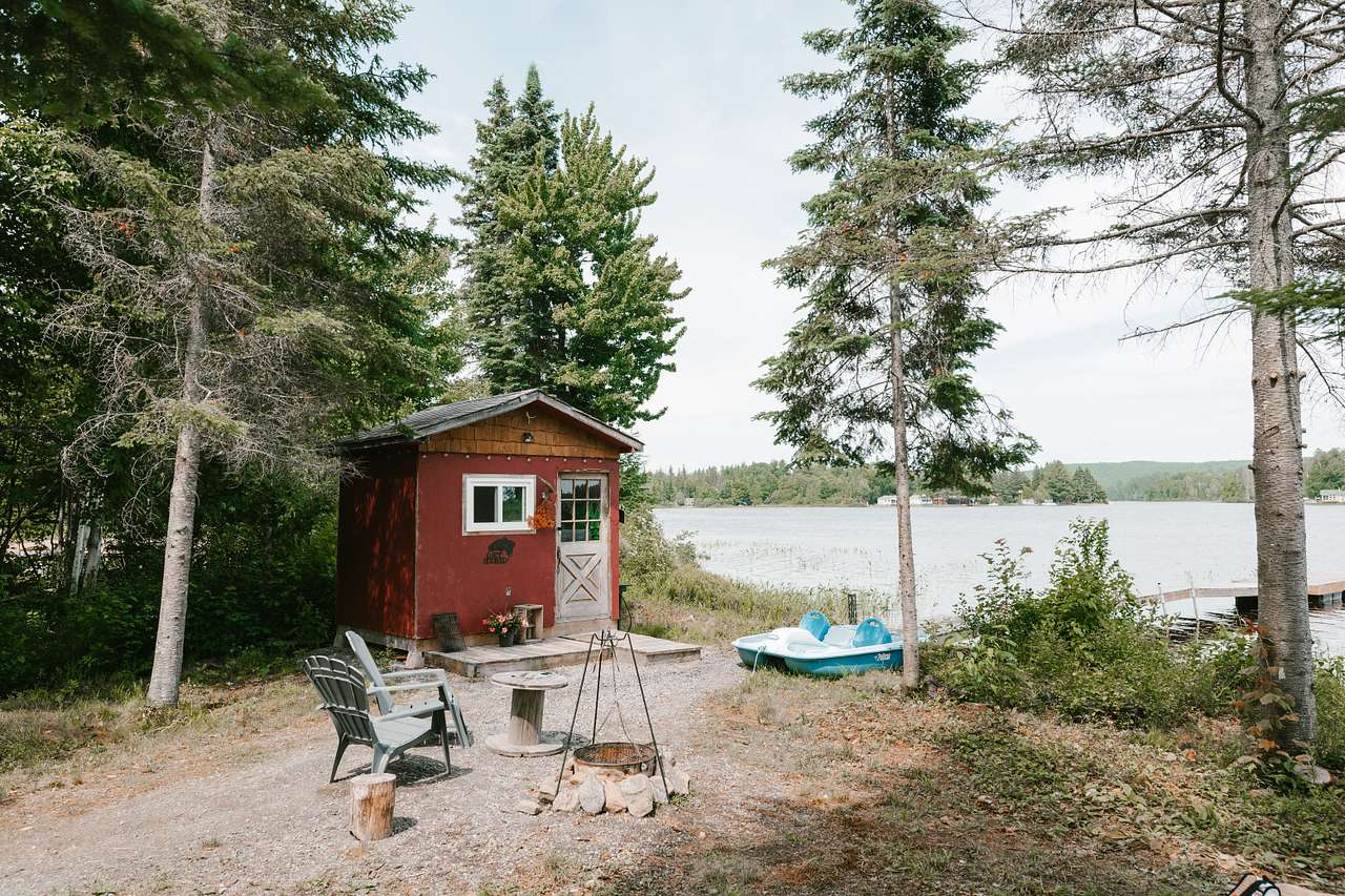 The cozy cabin