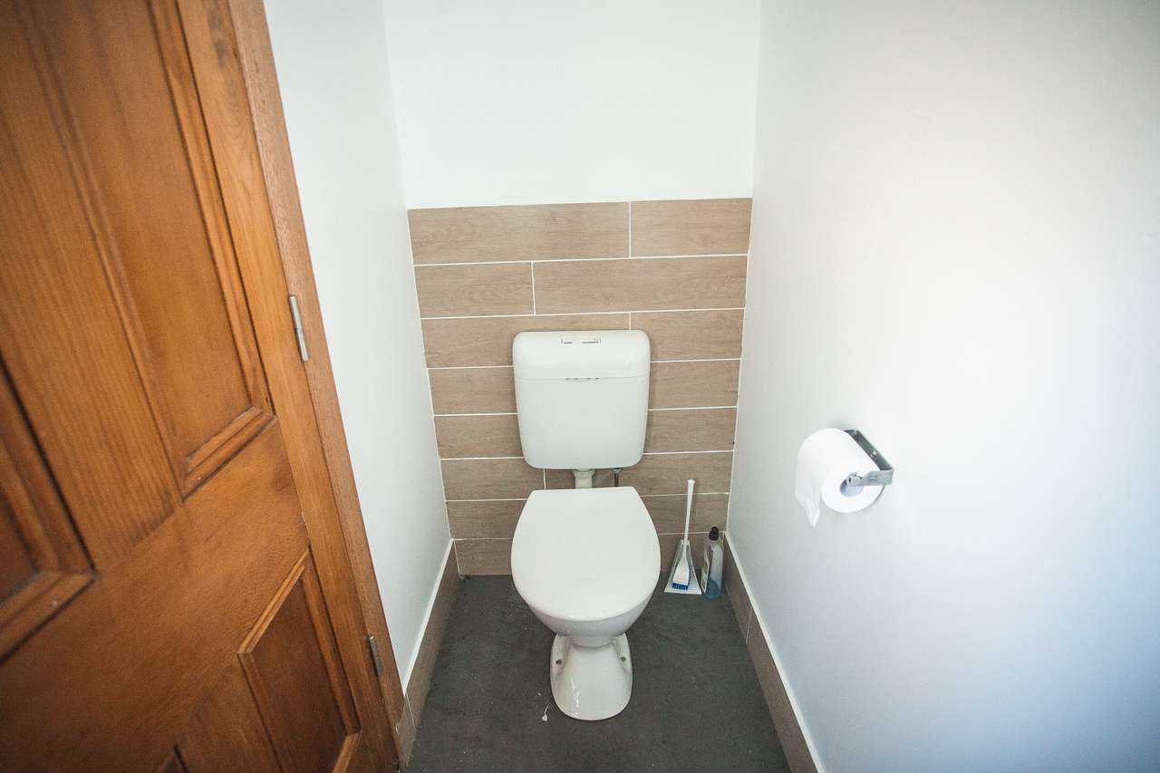 Clean toilets