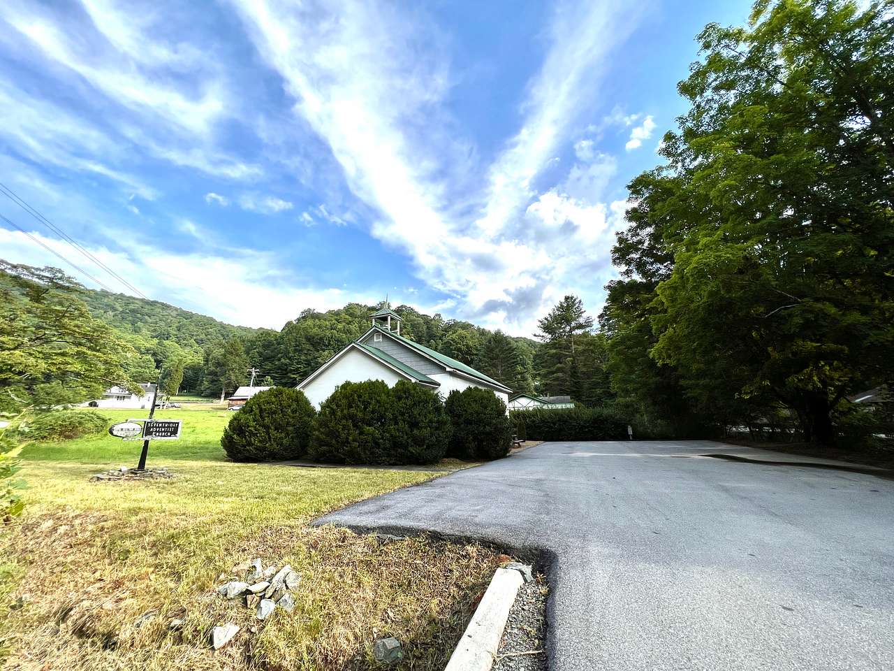 Private lot w/a babbling brook