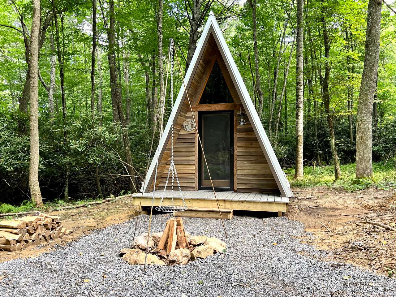 FoxDen by Heartwood Farm and Cabins