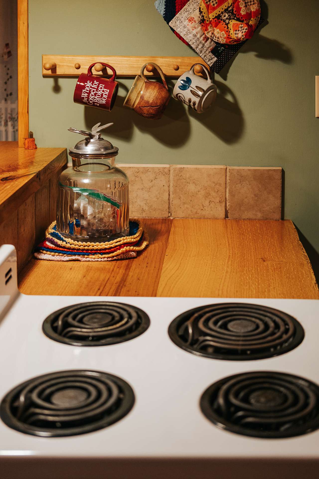 A kitchen with everything you could possibly need!