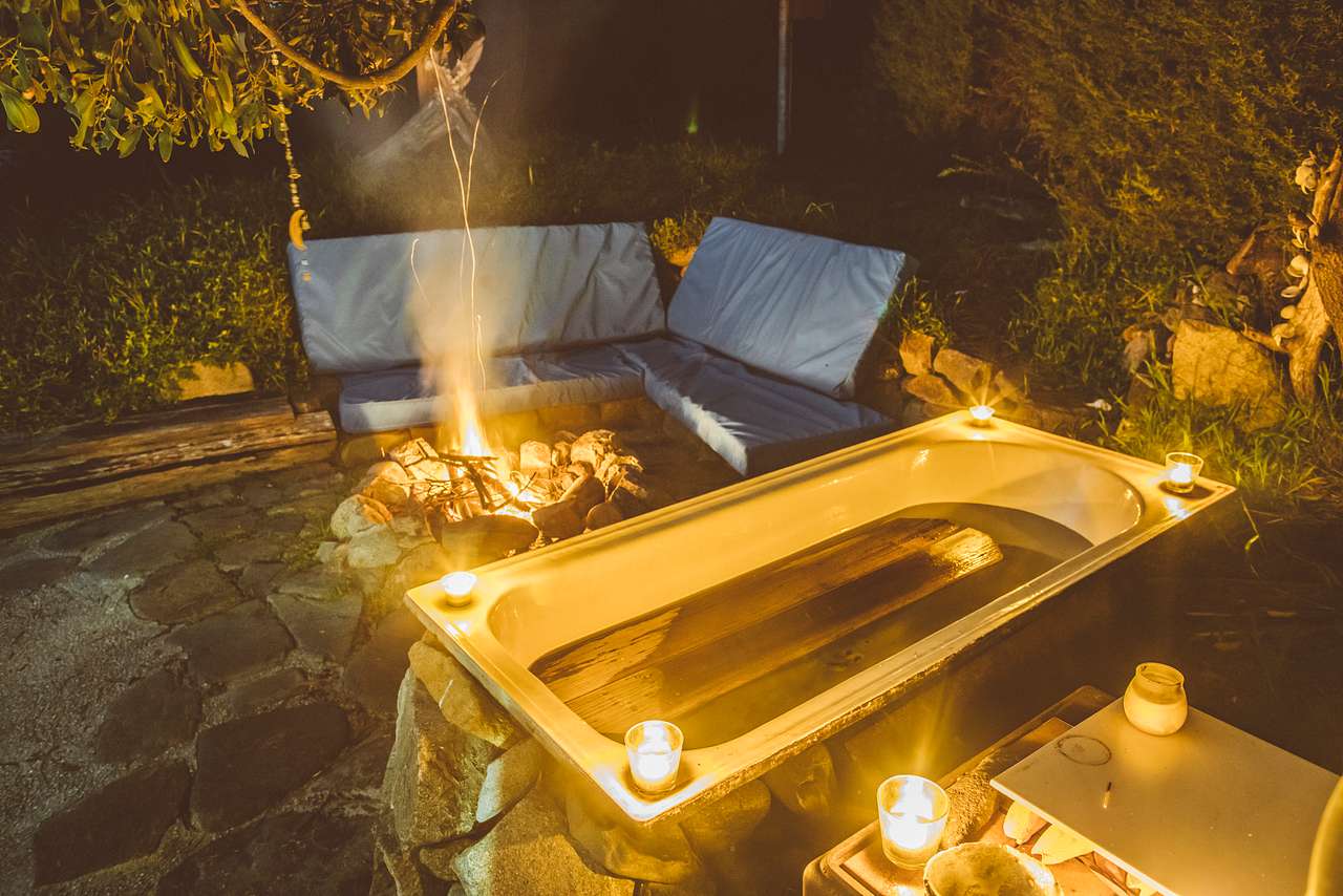 Outdoor lounge & fire bath