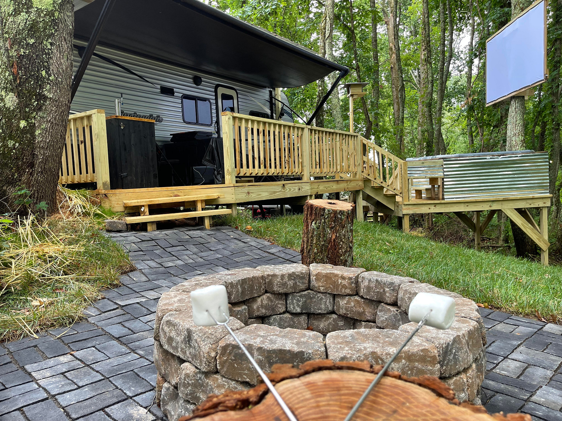 Floras Retreats (29 Sites)