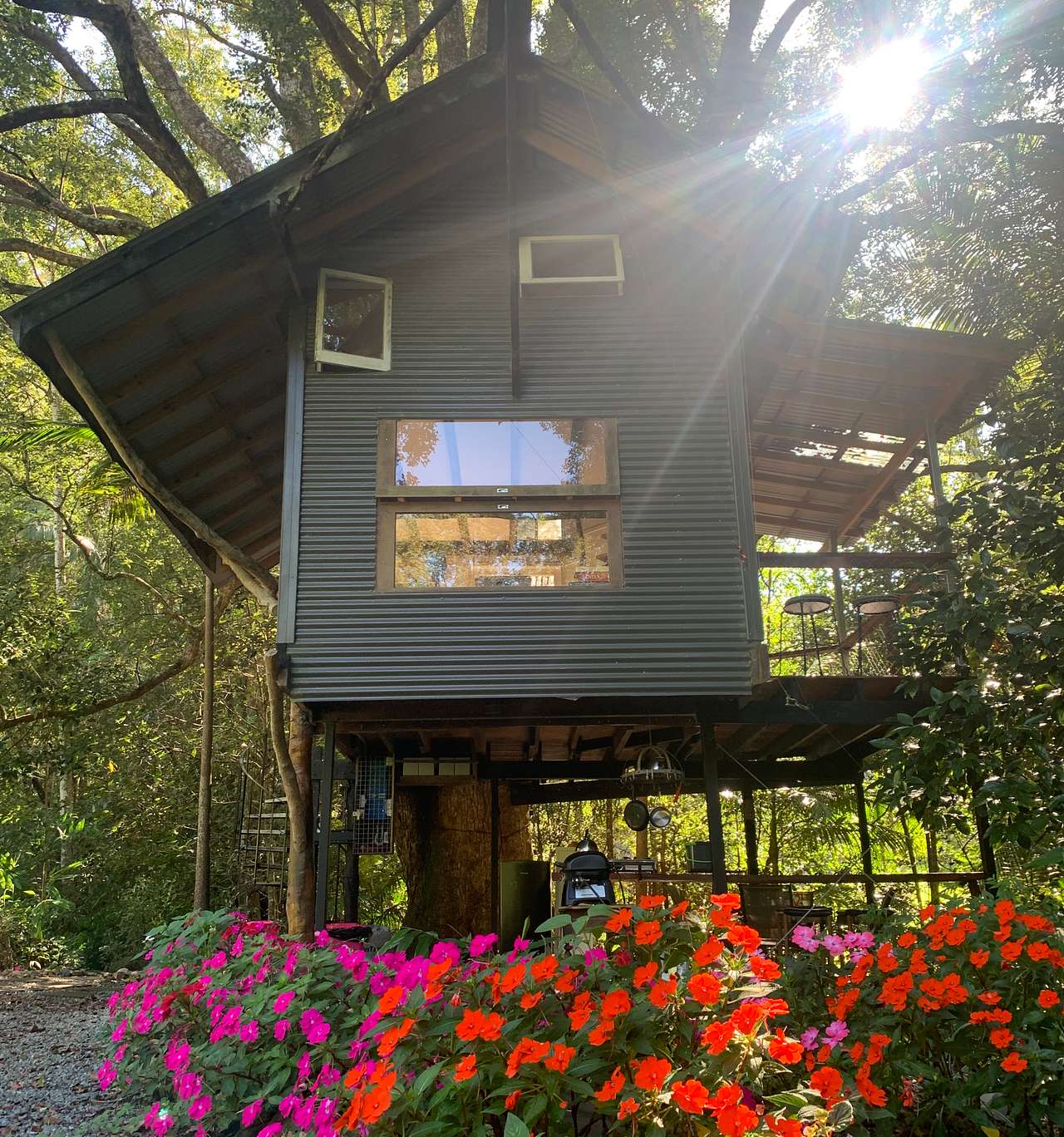 Crystal Creek Rainforest Treehouse