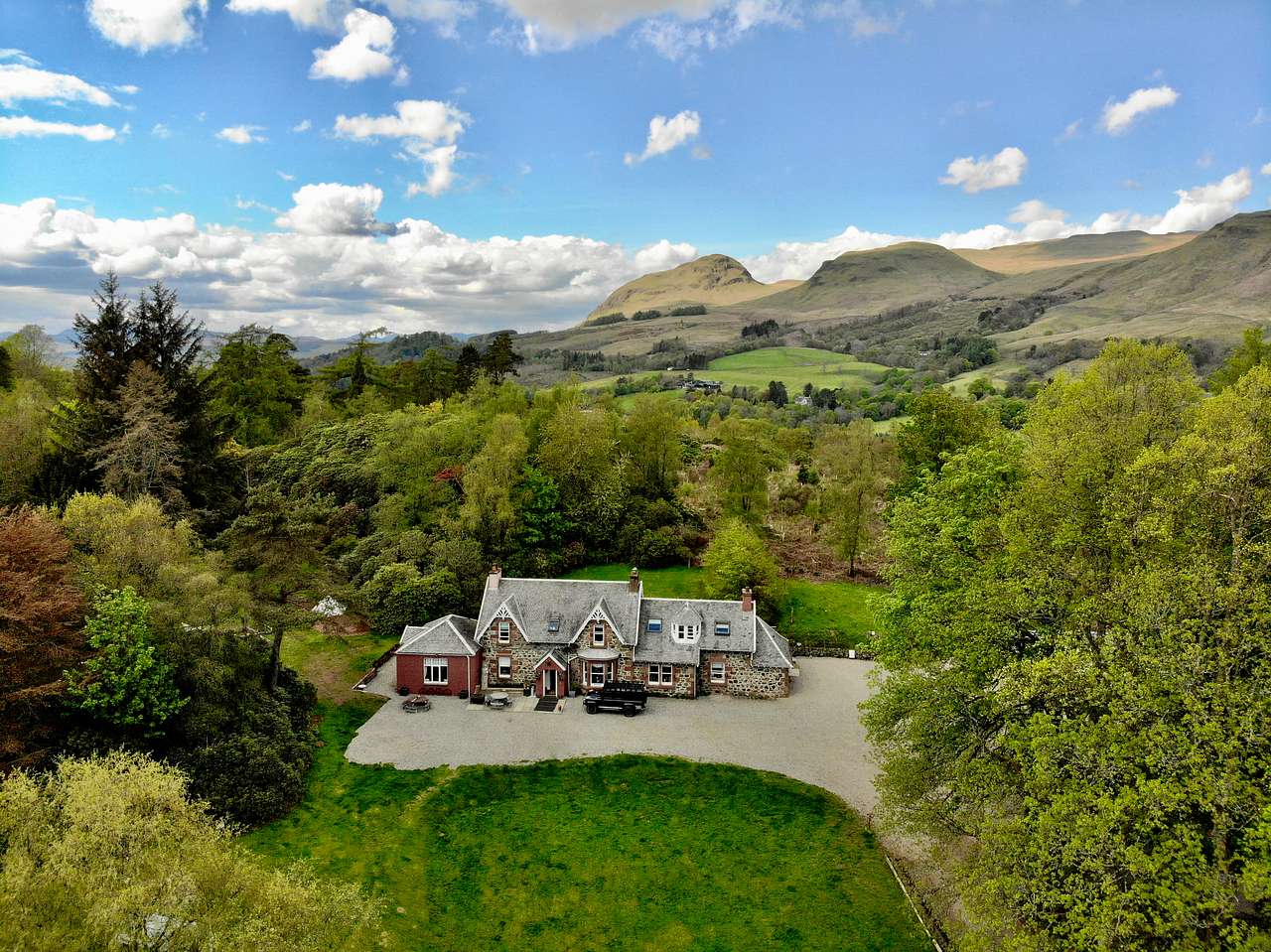 West Highland Way Hotel & Campsite