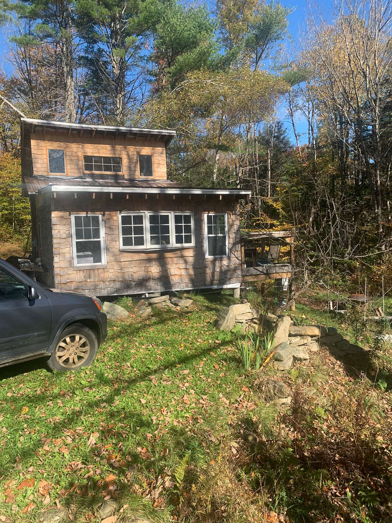 Artist's Cabin @ Stone Hill hostel.