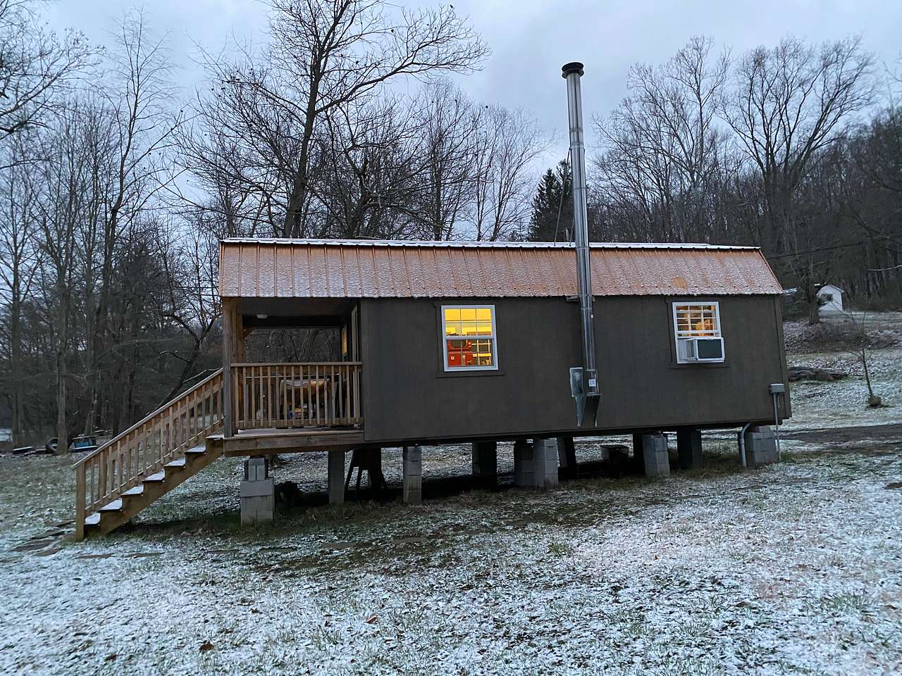 Meadowcroft Riverfront Cabin