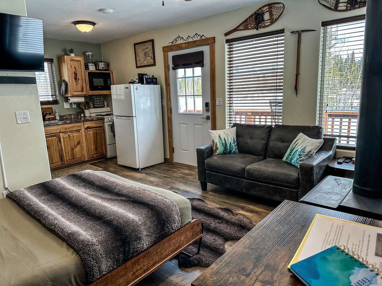 Enjoy the views of the mountains and even the northern lights while stretched out comfortably in bed!