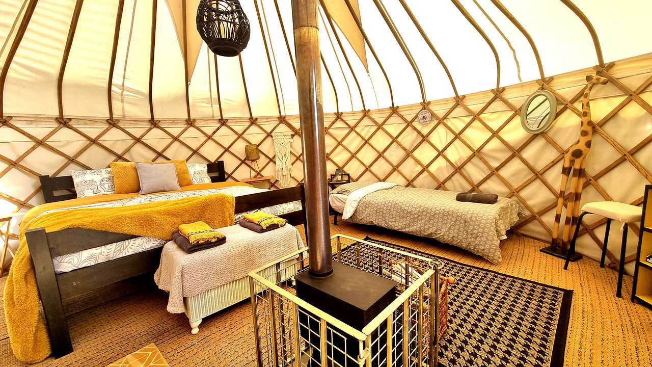 Bronfelen Yurt