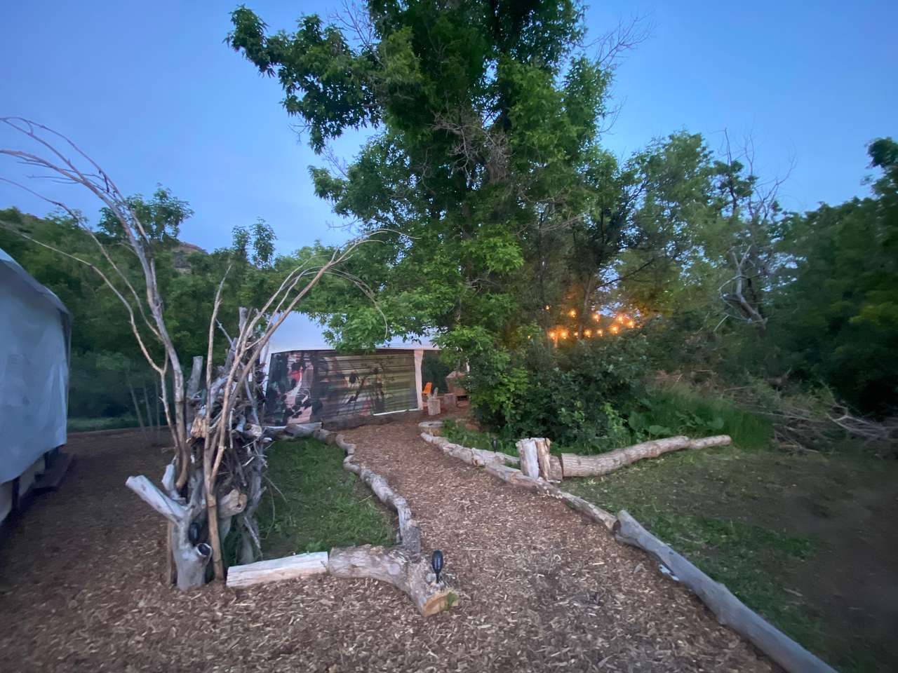 RedRocksParadise Glamping &RV Sites