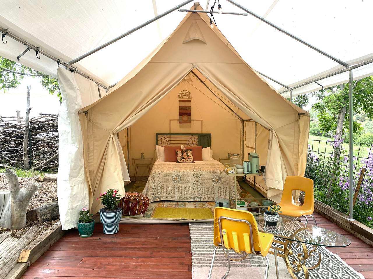 RedRocksParadise Glamping &RV Sites
