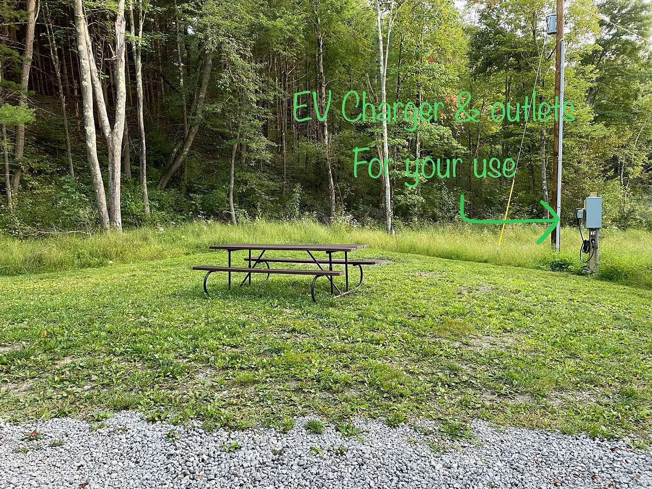 Travelers Campsite With EV Charger!