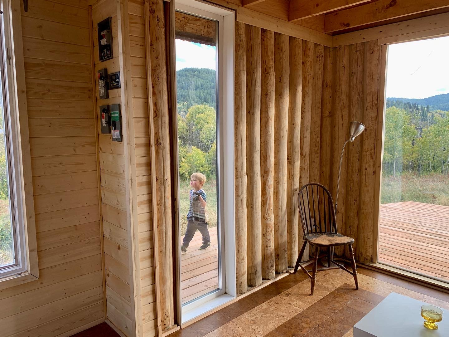 Finnish Off-Grid Foothills Cabin