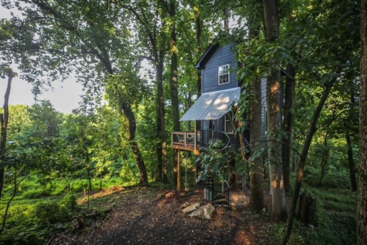 Romantic Treehouse