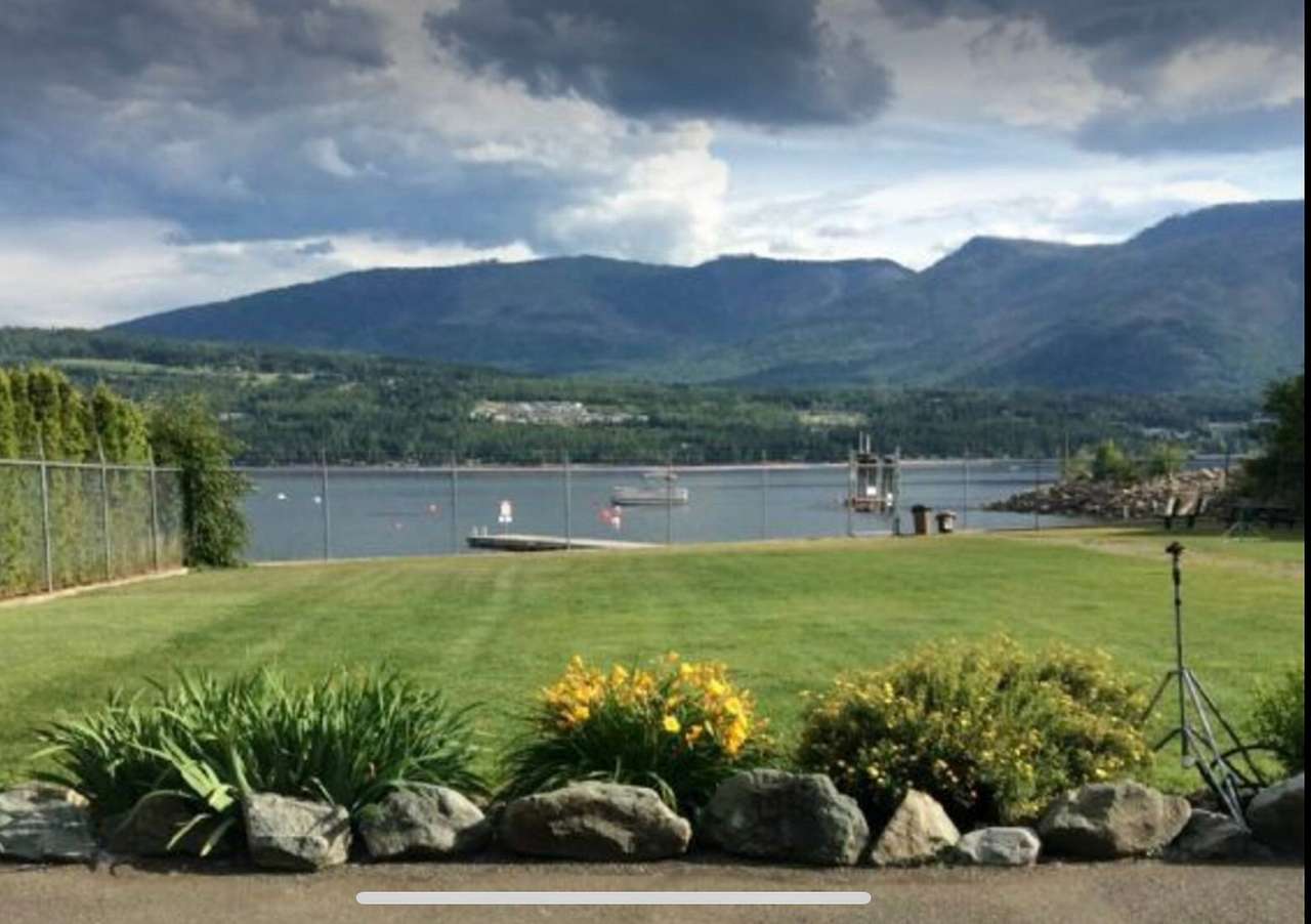 #LakeLife @ Caravans West RV Resort