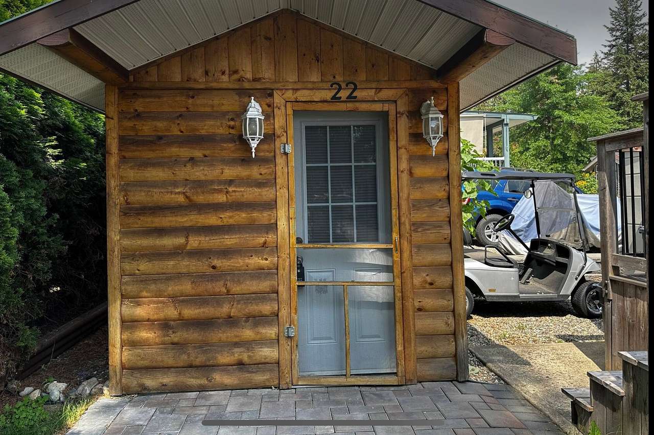 #LakeLife @ Caravans West RV Resort