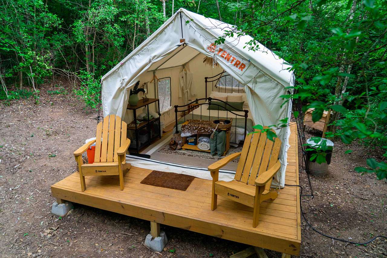 Starlight Glamping on Saluda River