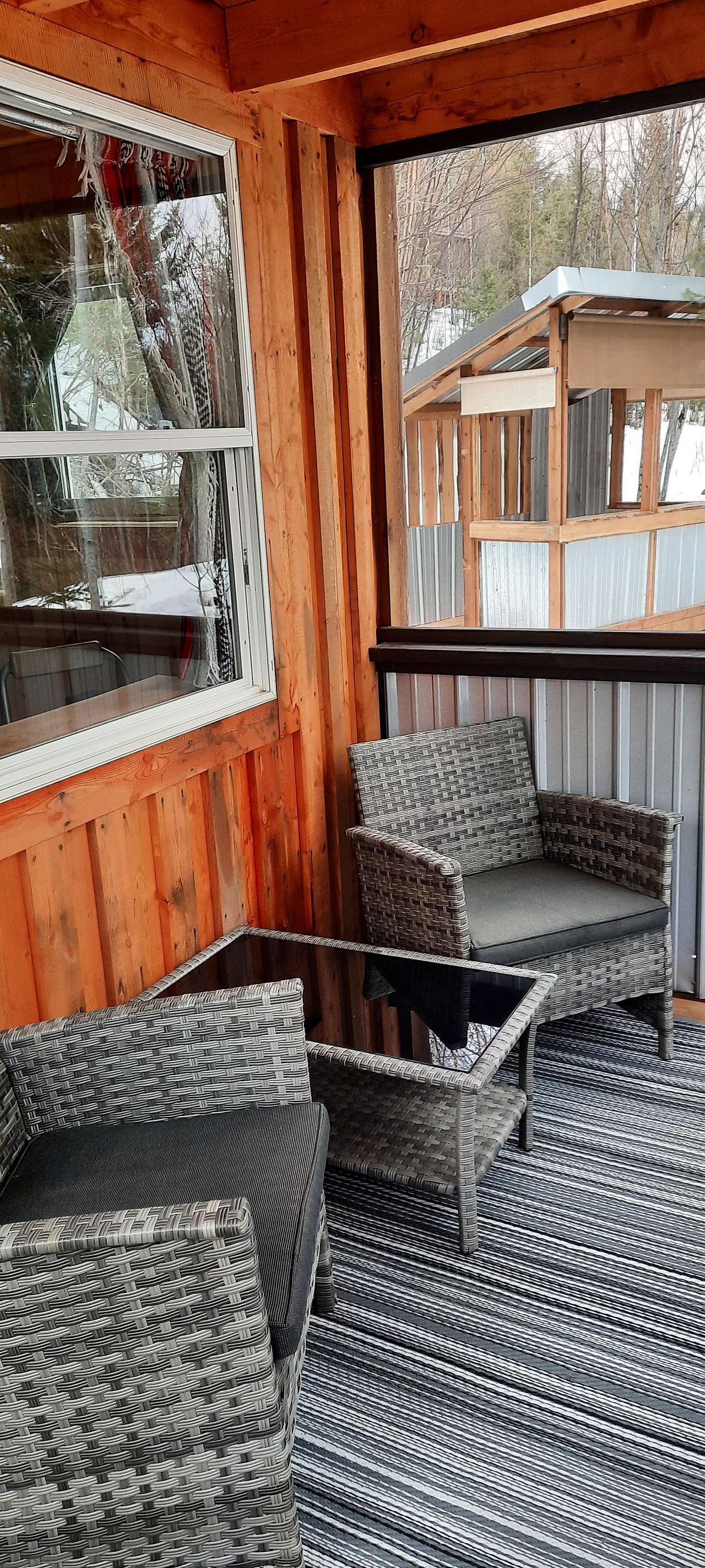 Moonraker Mountain Treehouse & Cabins