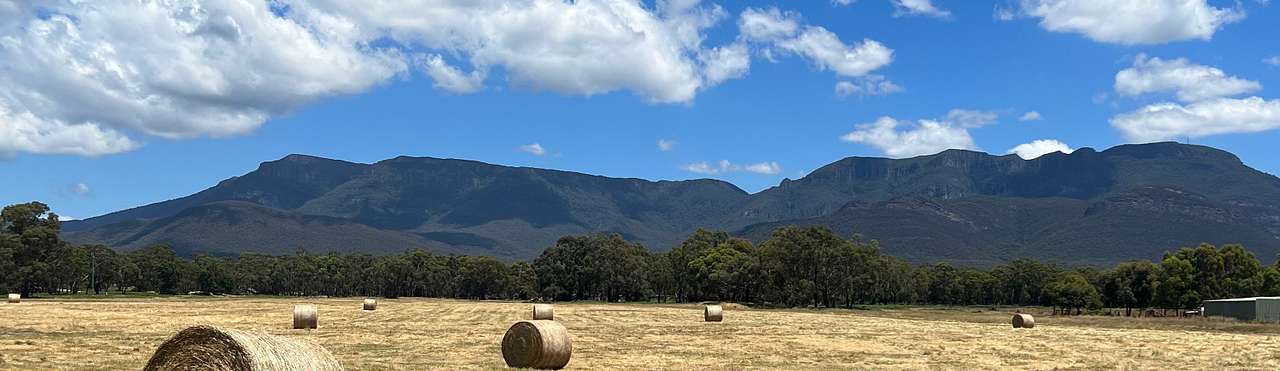Grampians Park Station -Grand Views