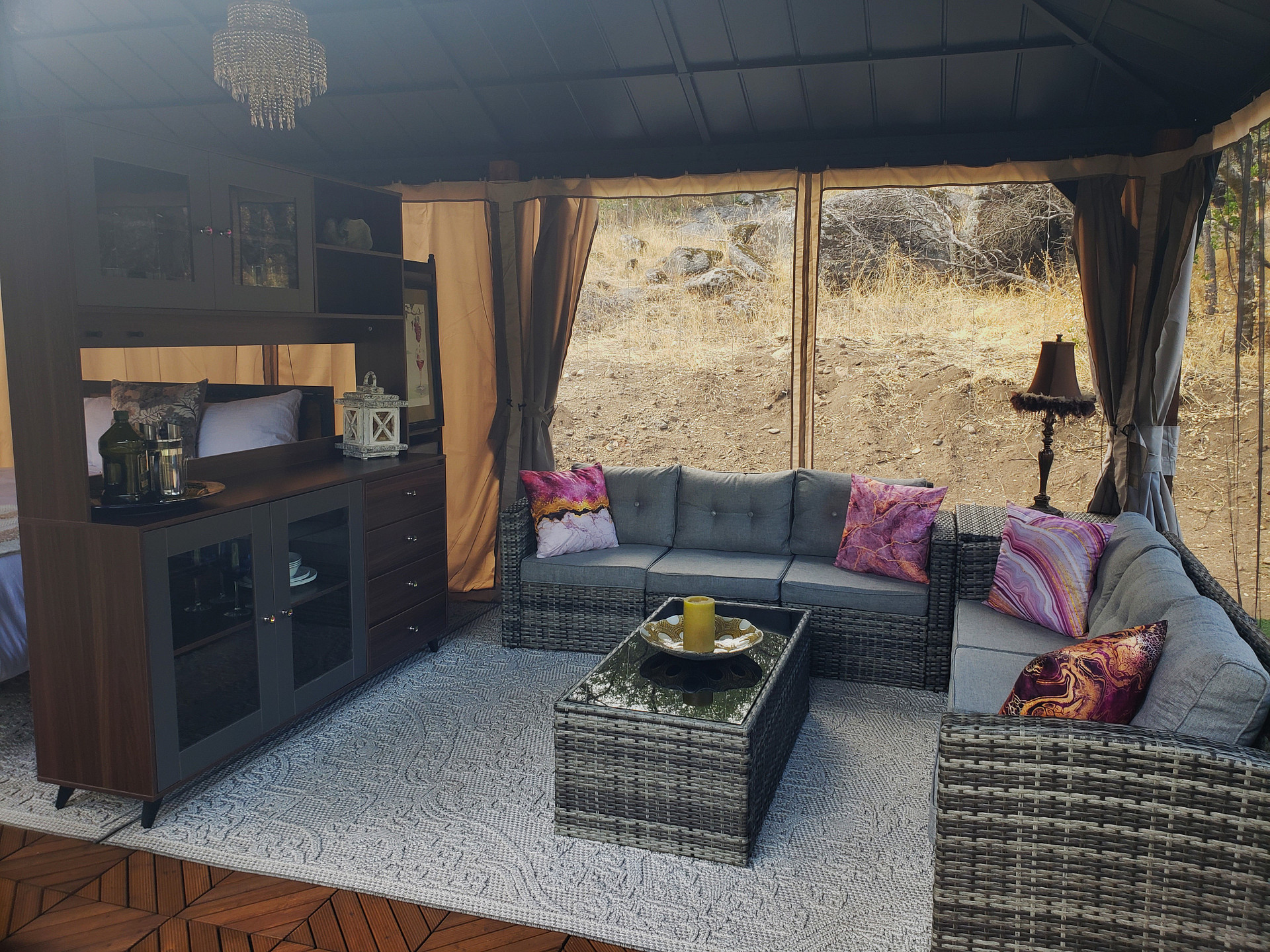 Glitter Cove Retreat