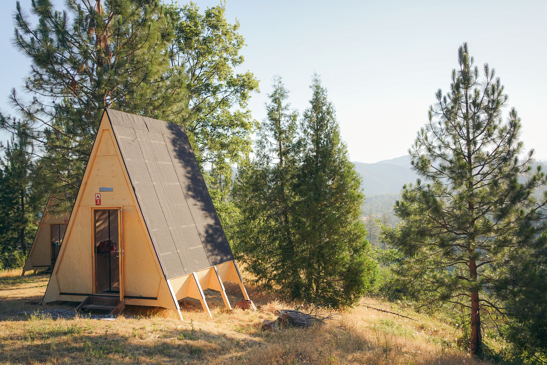 Cabin 3 (Cabin 2 behind) 
