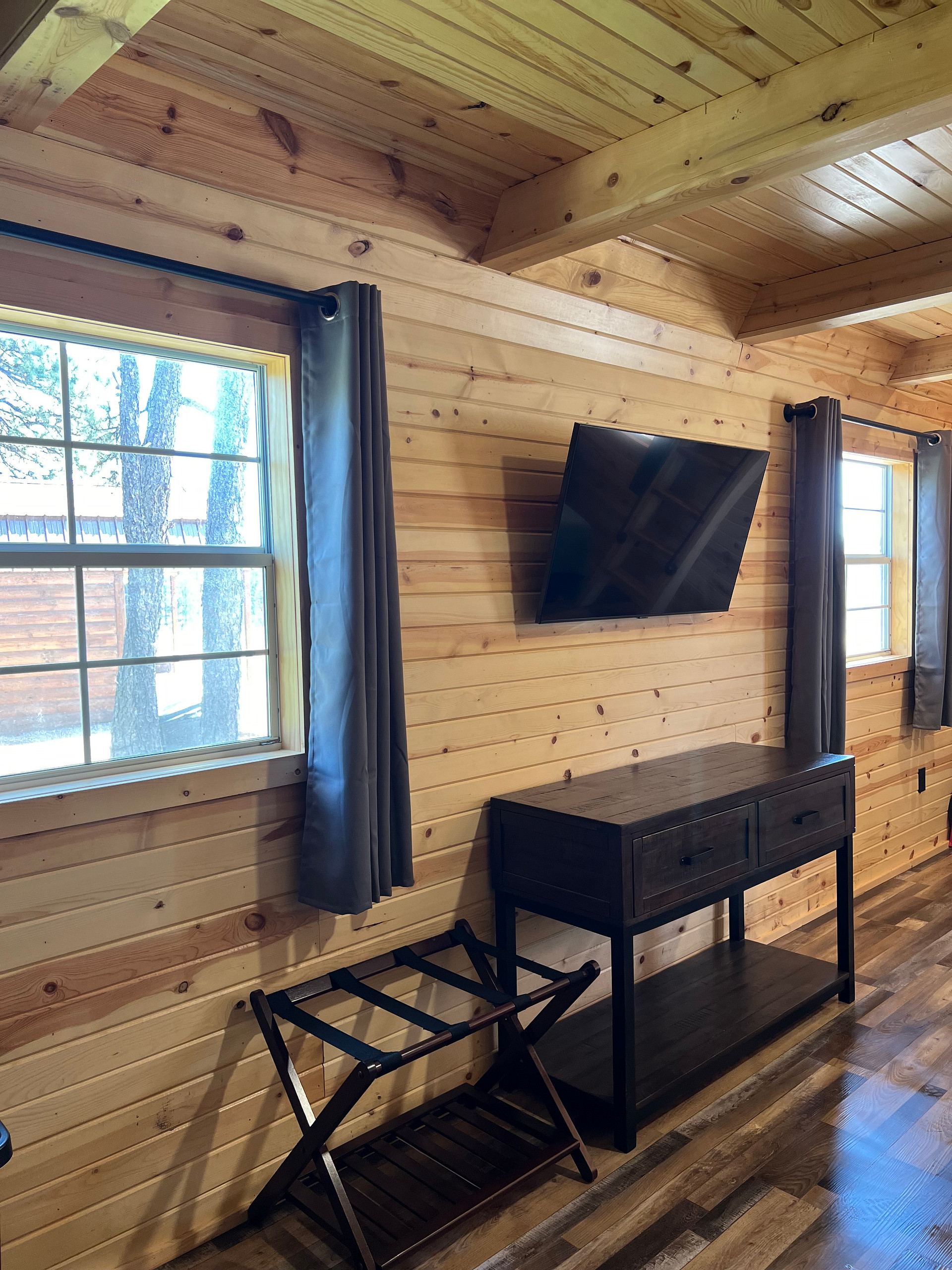 Pine Haven Lodging