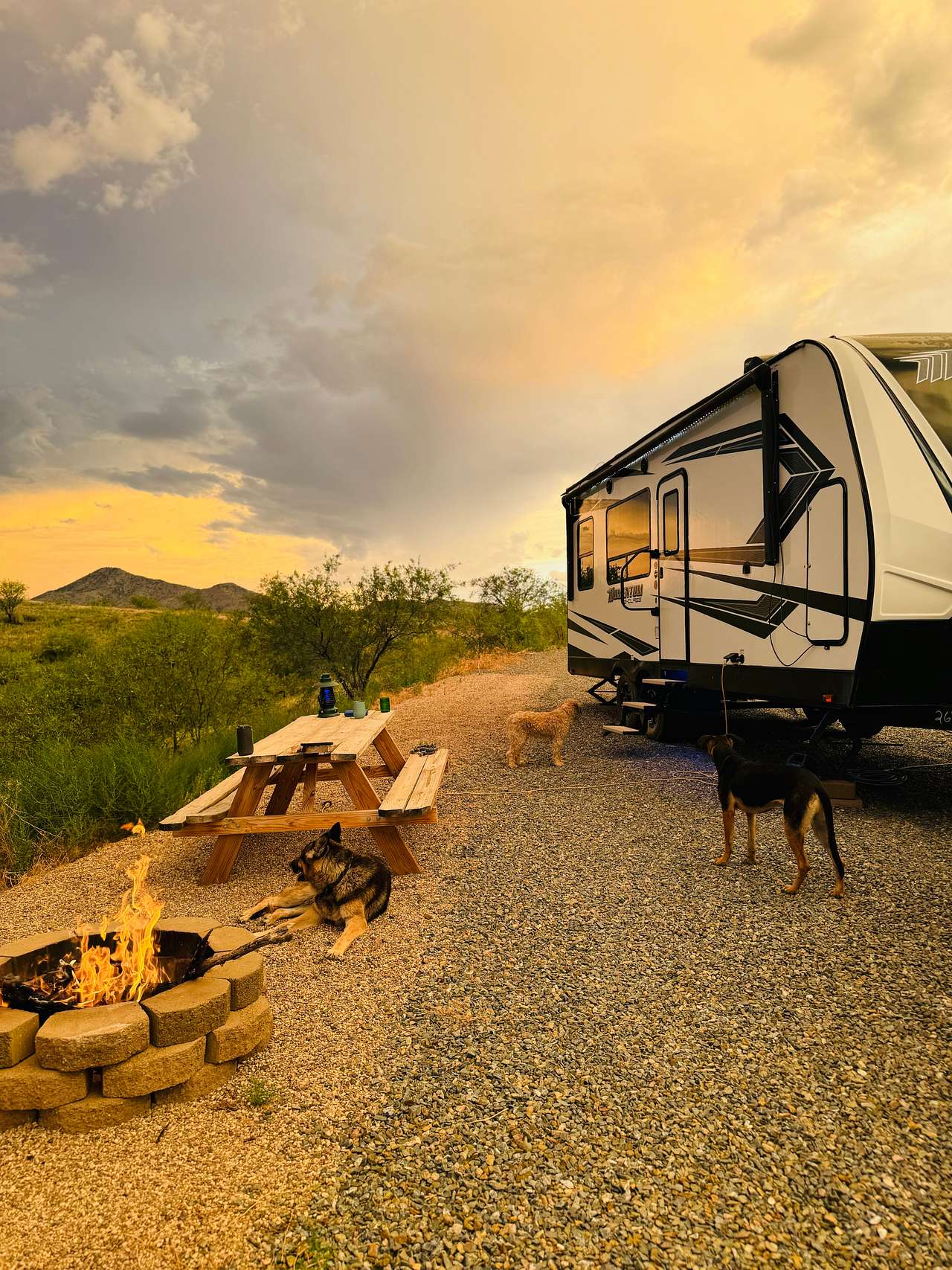 Private RV site with picnic table and fire pit 