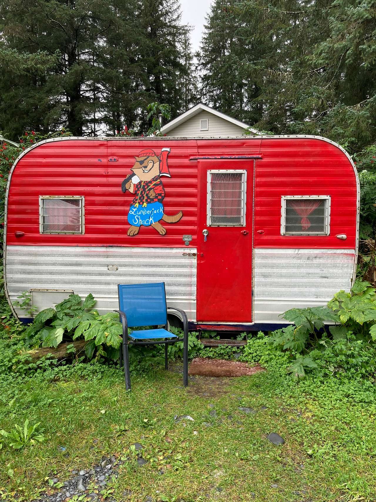 Nauti Otter Inn and Yurt Village