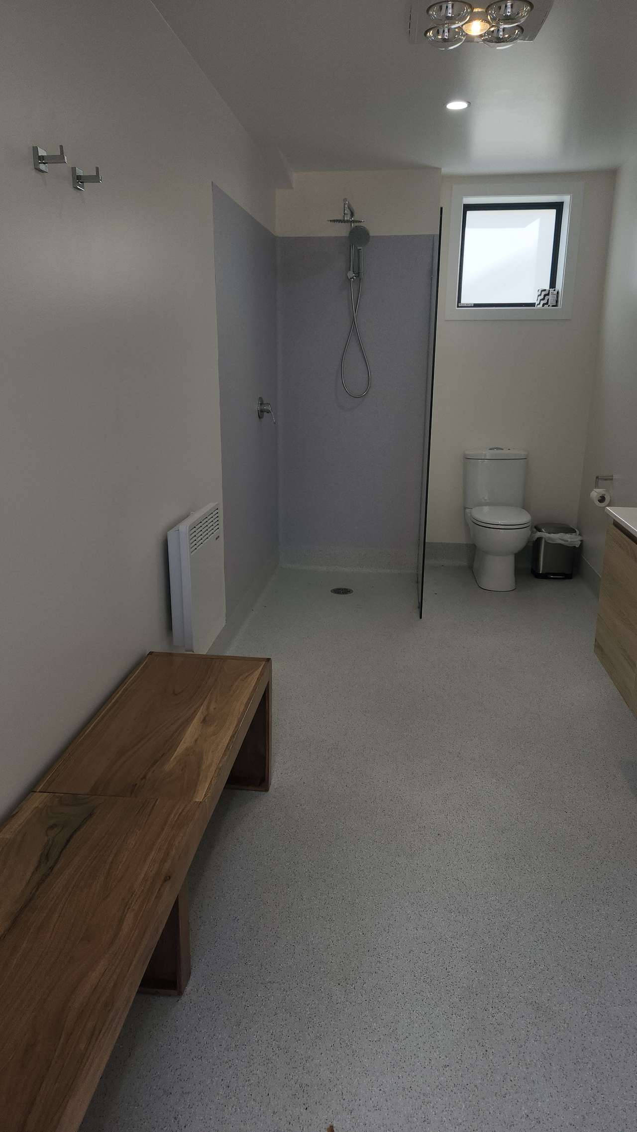 Large bathrooms with heater