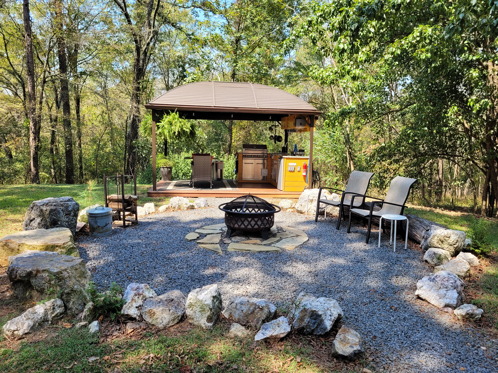 Fern Dell: Secluded Woodland Glamp