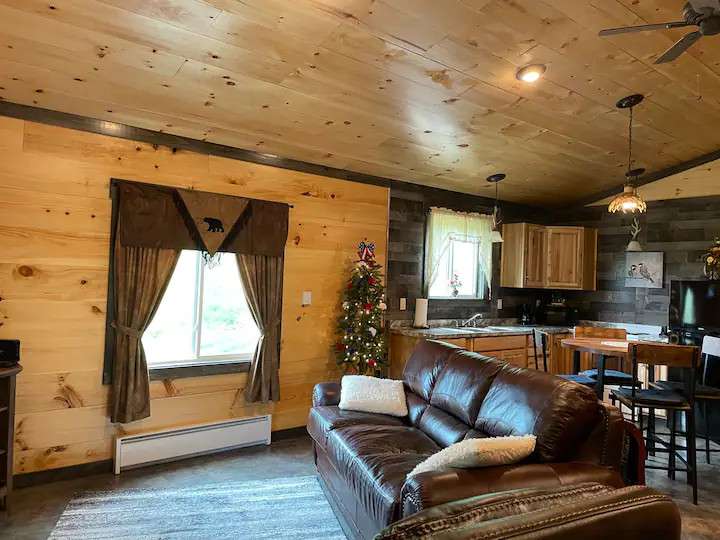 Lily Pad Cabin & Mojo's Loft