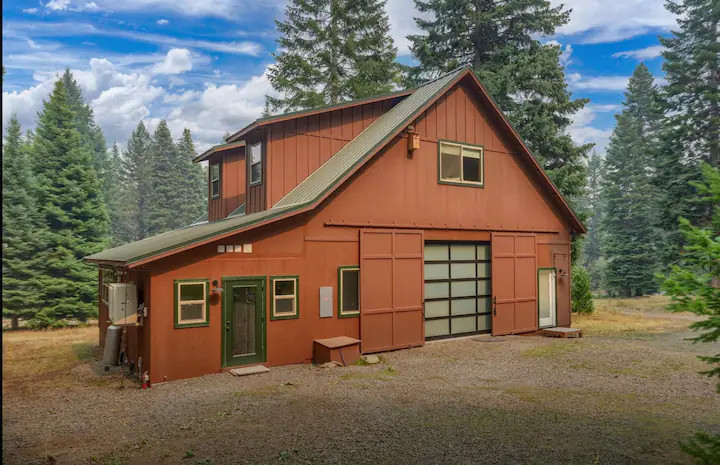 Have a blast at your renovated barn vacay house!