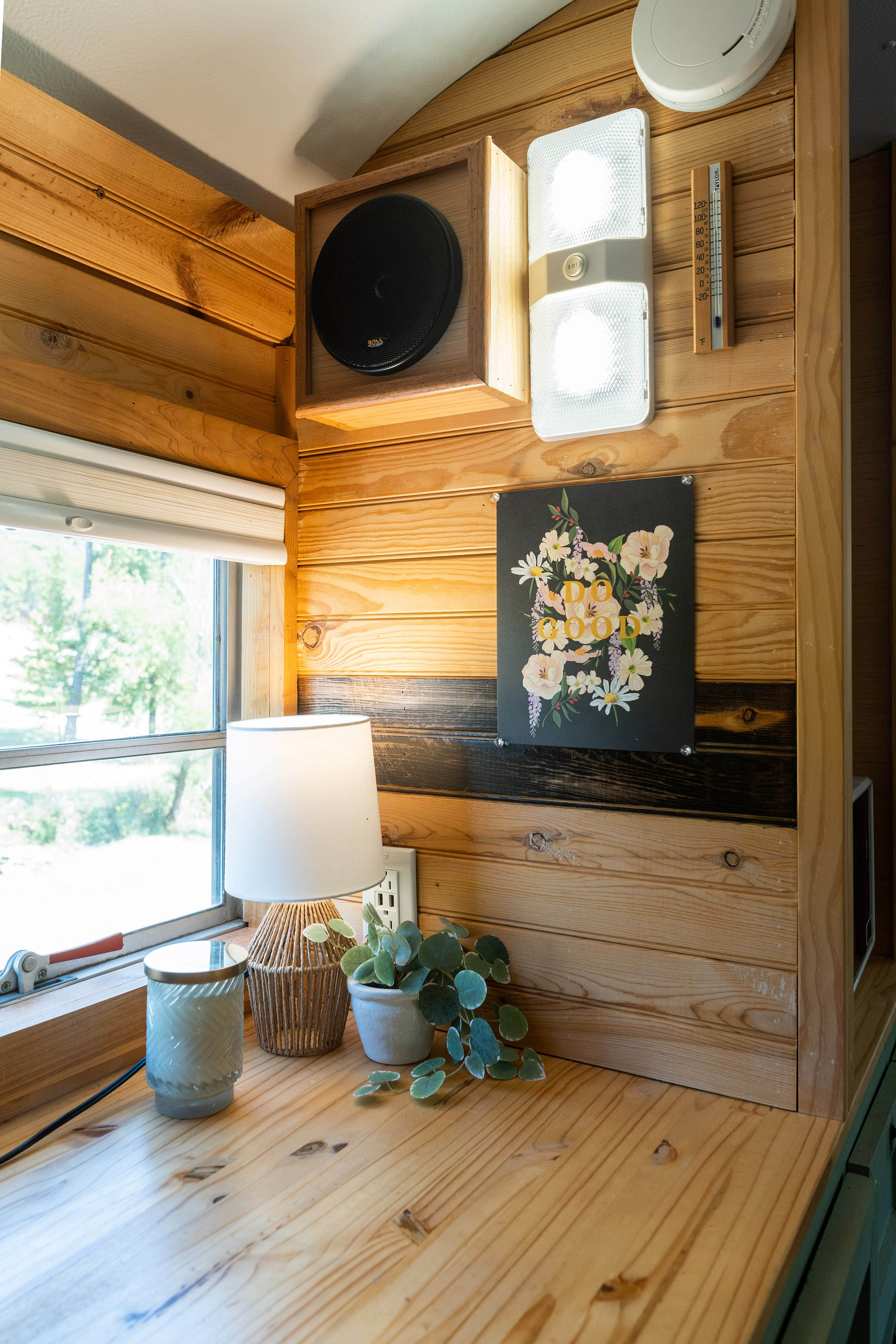 Pinnacle Bus Stop~ Blue Bungalow