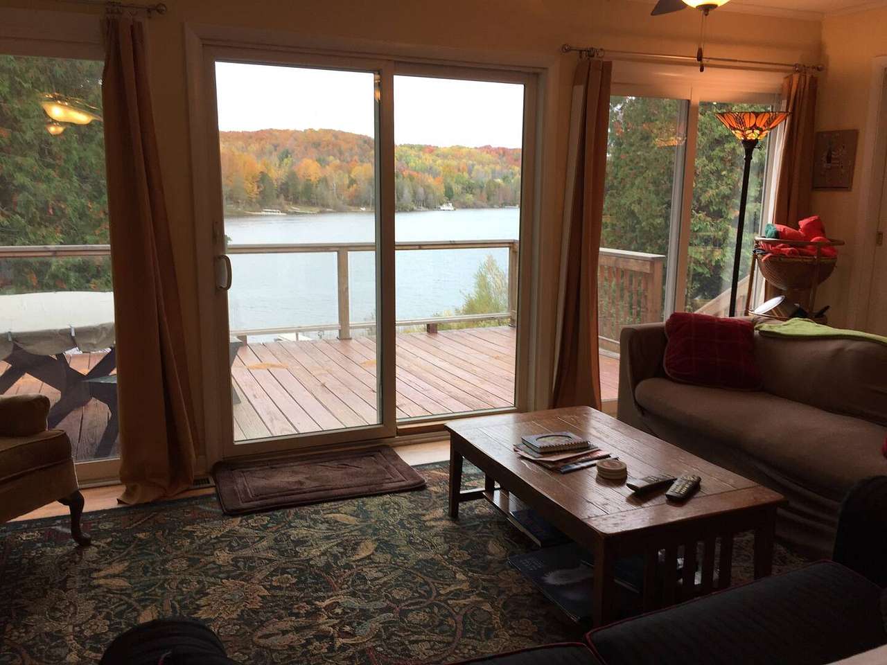 Year-round Stays@Private Lake Home!