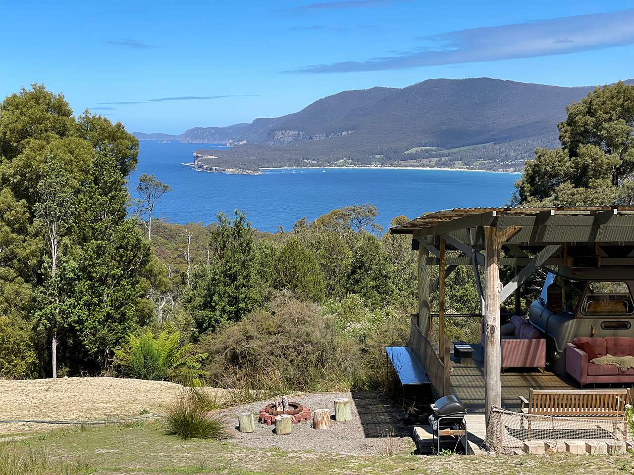 Sea Cliff Lookout Bus