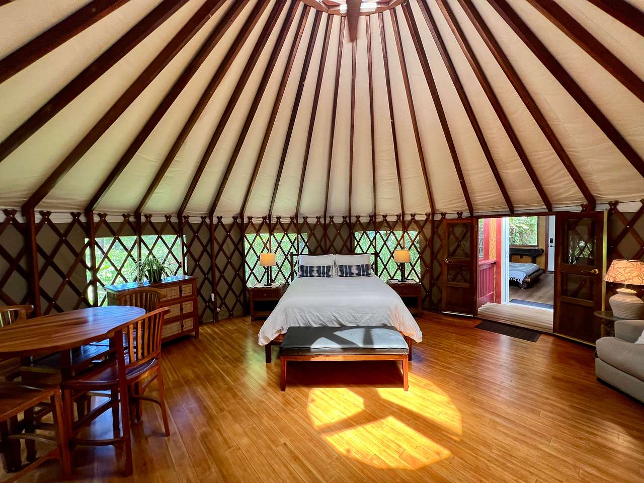 Magical yurt, stunning spa bathroom