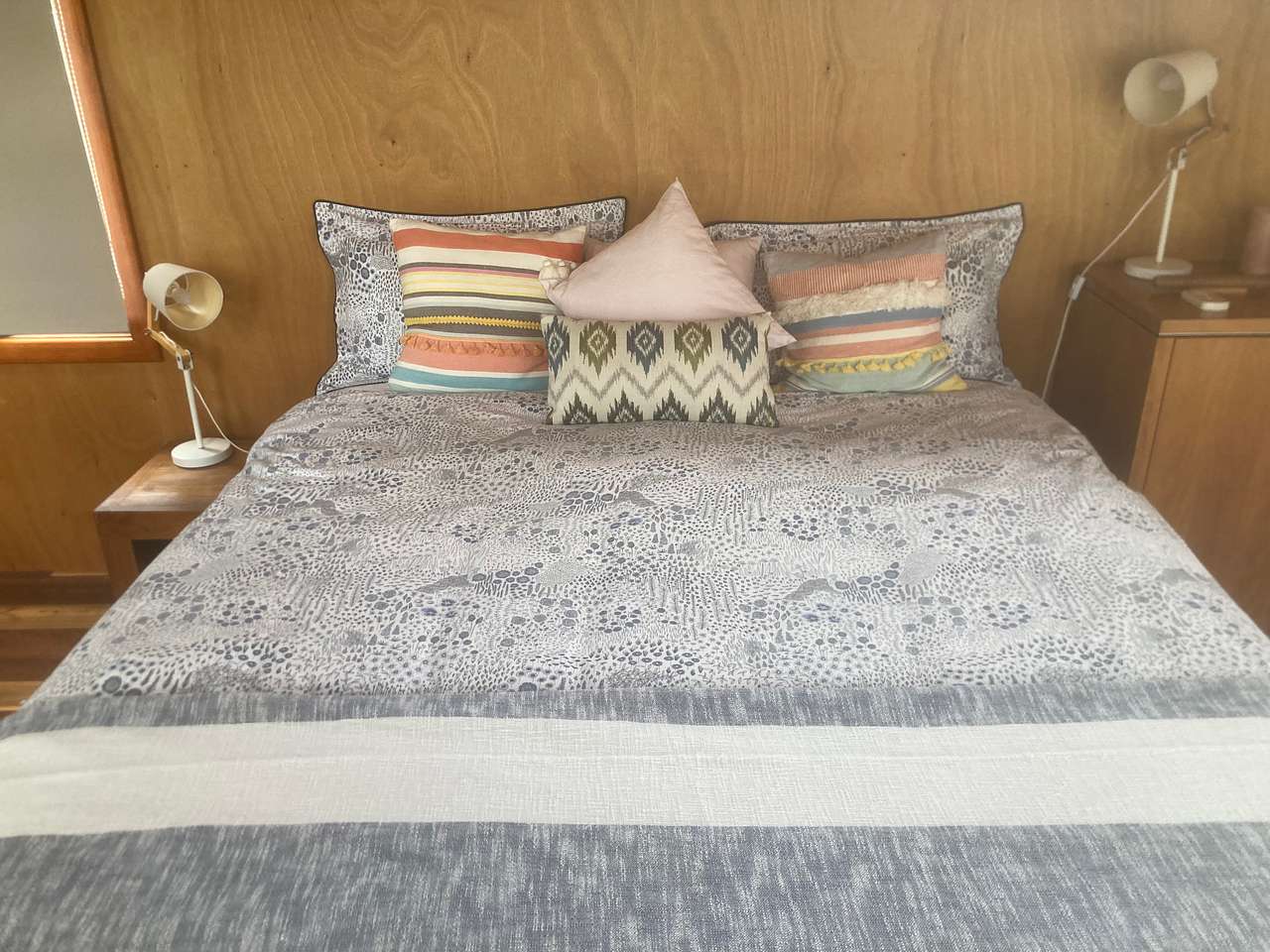 King sized bed