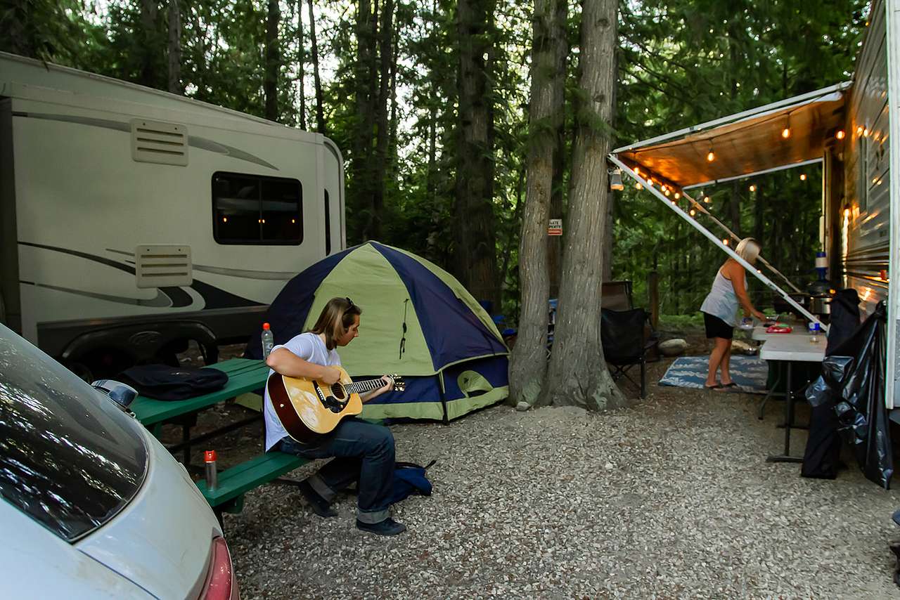 Whispering Pines Rv Resort - Mara BC